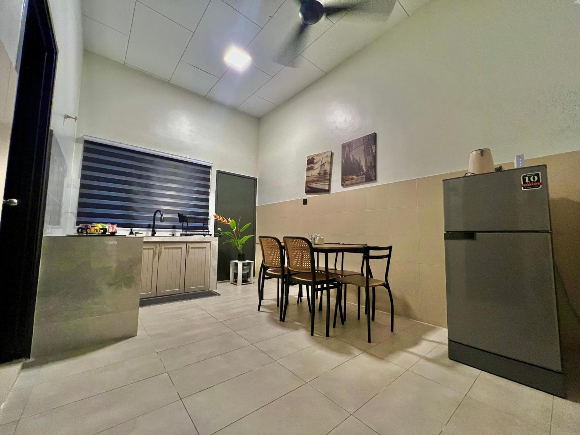 Quayside Cove Homestay - Corner House, Shah Alam Rimbayu Netflix Syok Tv Bbq Kültér fotó
